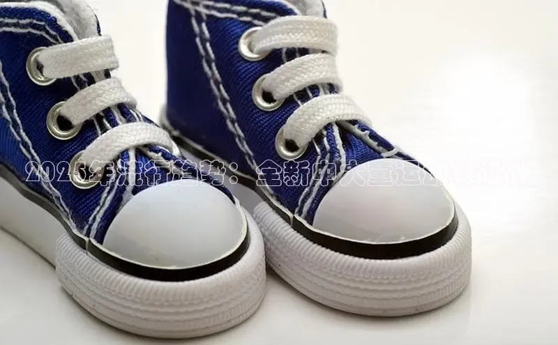 2025年流行趋势：全新中大童运动鞋设计